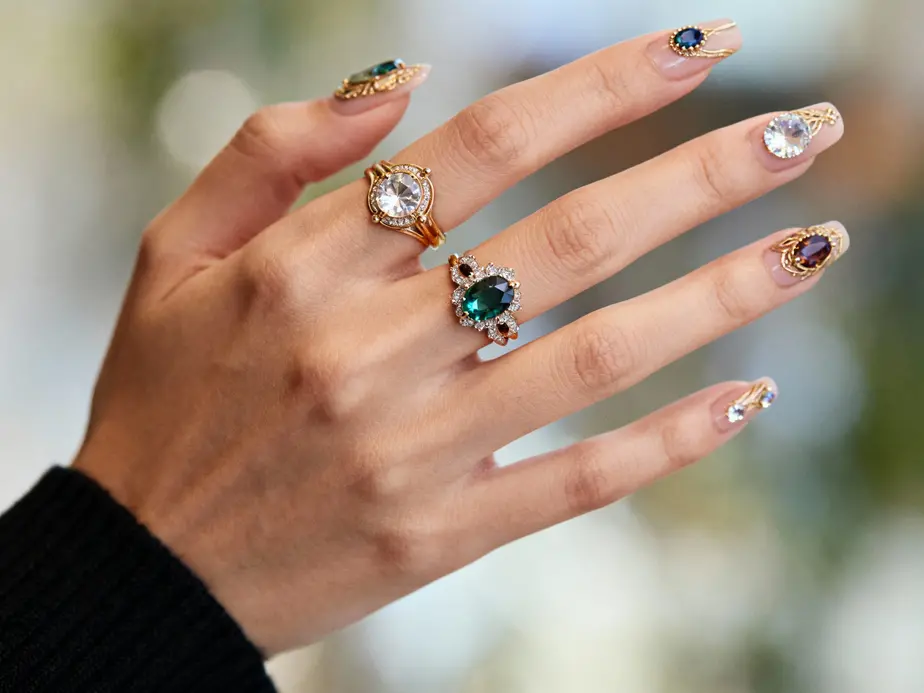 Lire la suite à propos de l’article Bague d&rsquo;ongle : l&rsquo;alternative tendance au vernis à ongles