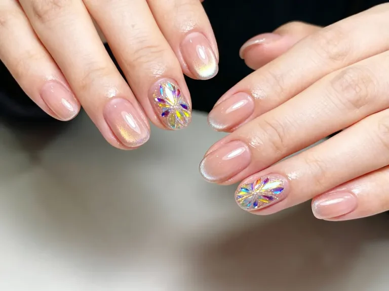 Lire la suite à propos de l’article Mycose des Ongles : Symptômes, Causes et Traitements